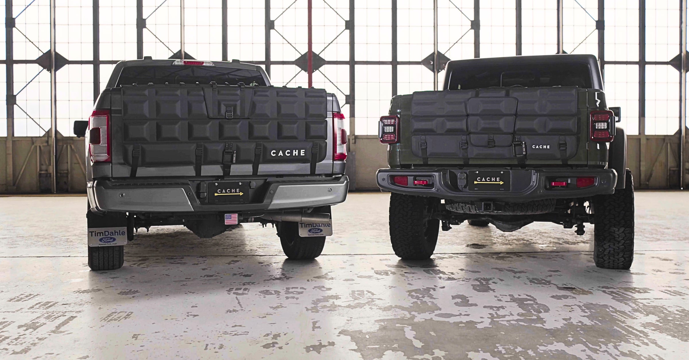 CACHE Basecamp tailgate pad Halloween sale